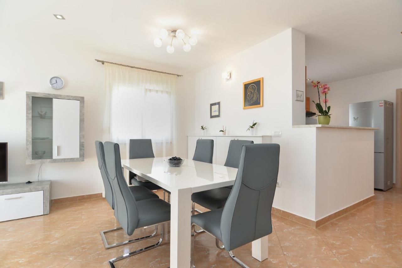 Apartment Patricia 1756 Pula Exterior foto