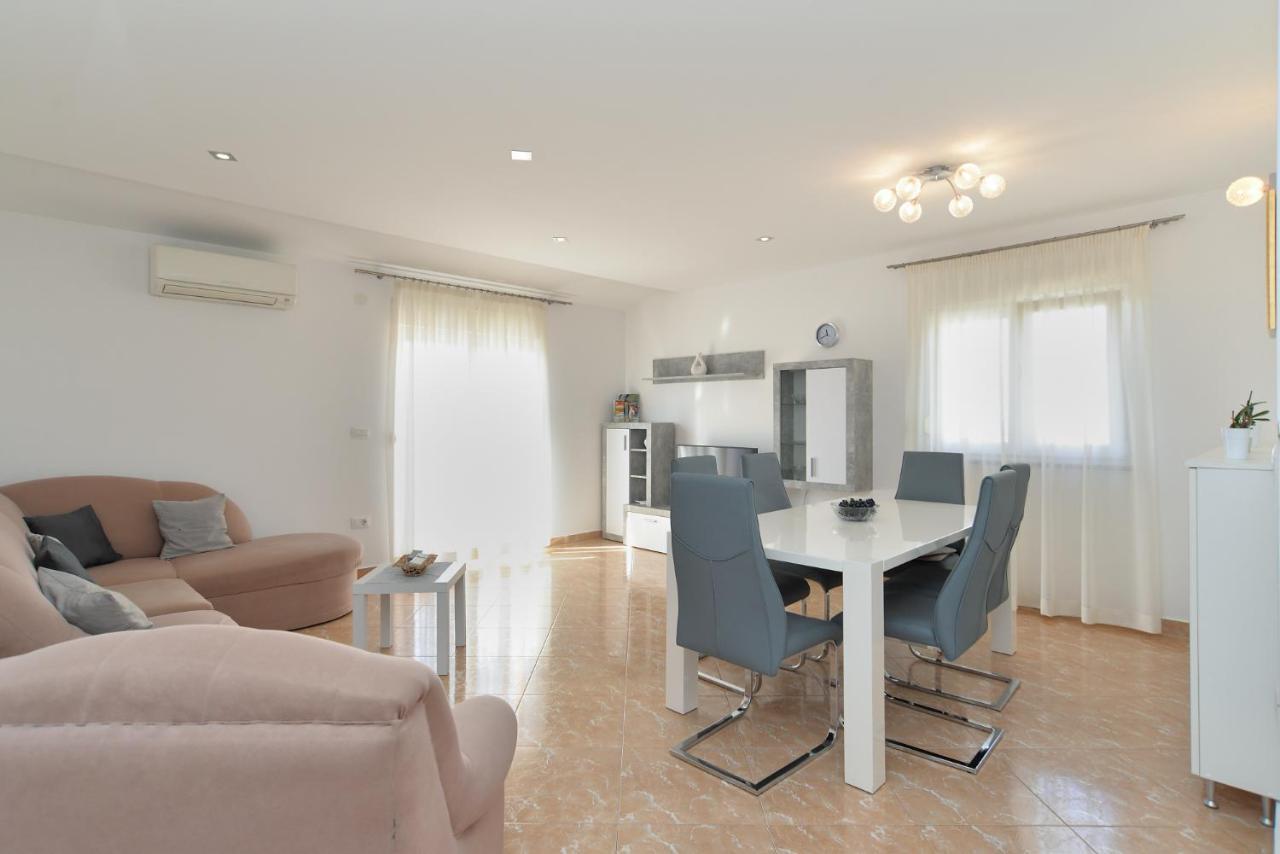 Apartment Patricia 1756 Pula Exterior foto